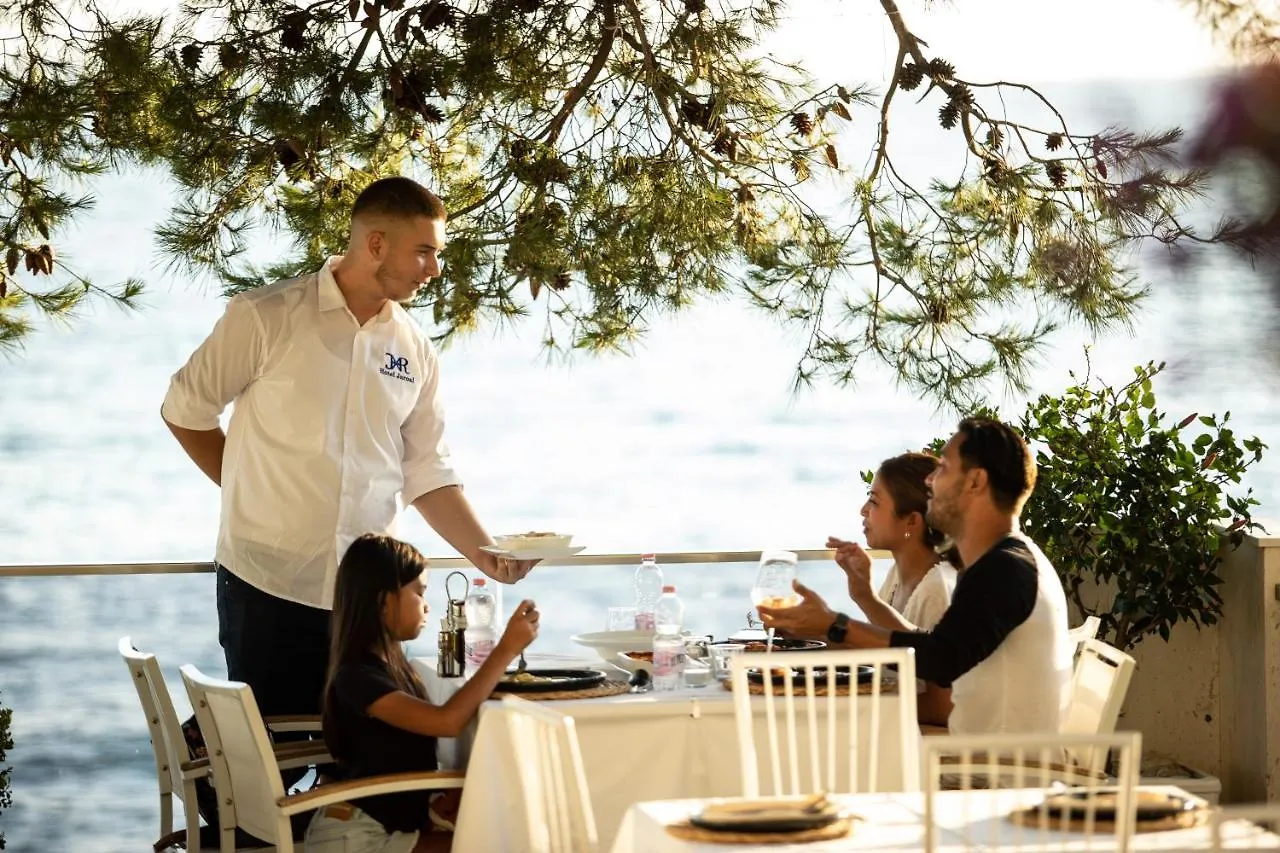 Hotel Jaroal Sarandë
