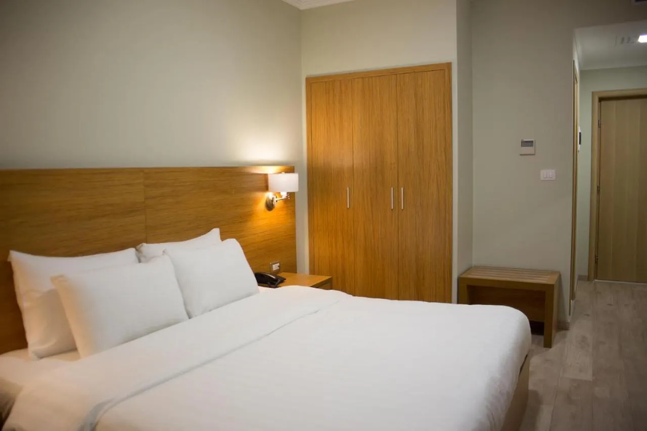 Hotel Jaroal Σαράντα 4*,  Αλβανία